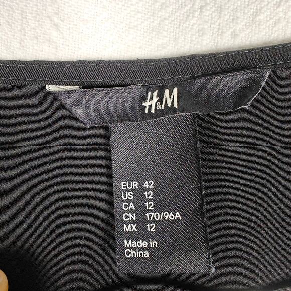 H&M Black Mini Dress V Neck Front Zipper Lightweight Size 12 - Picture 6 of 8